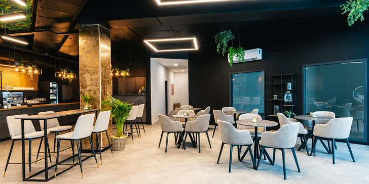 Nádherné solárium Cafe Garden Bobycentrum: 10 nebo 25 min. pro 1 osobu