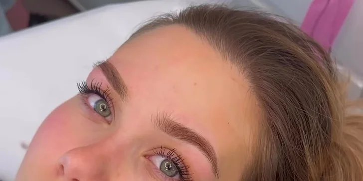 Permanentní make-up: oční linky, rty technikou aquarel i pudrové obočí