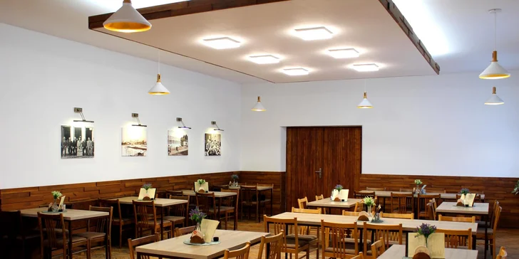 Miniřízečky, smažené sýry, jalapeño papričky s čedarem a další dobroty pro 2 osoby