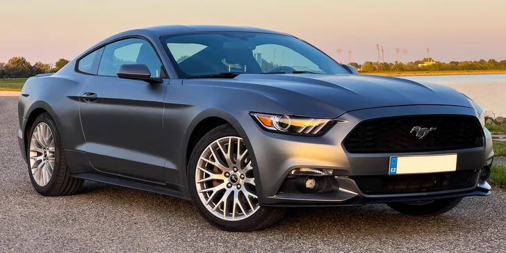 Ford Mustang ve všední dny: spolujízda či řízení od 15 min. i zapůjčení až na 3 dny