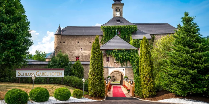 Zámecký hotel v Rakousku: snídaně, termální lázně a karta na atrakce se slevou