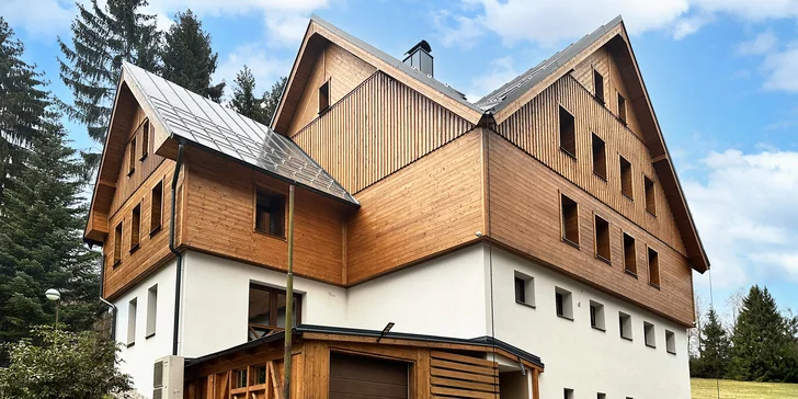 Zbrusu nové apartmány v Jizerských horách: pobyt bez stravy i se snídaní a privátní vířivkou či saunou