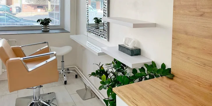 Nový střih pro všechny délky vlasů a zesvětlení melírem, balayage, crochet nebo foliage