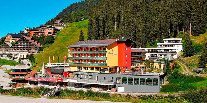 Alpský ráj nedaleko Innsbrucku: neomezený wellness s bazénem a saunami i bohatá polopenze