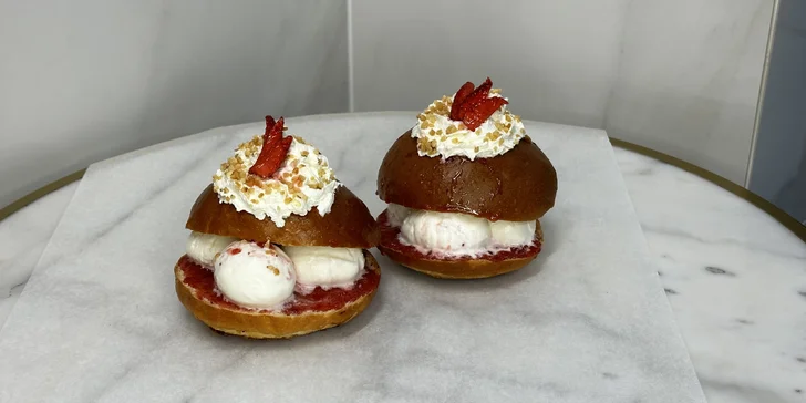 Italské gelato v domácí briošce nebo zákusek vč. nápoje dle výběru