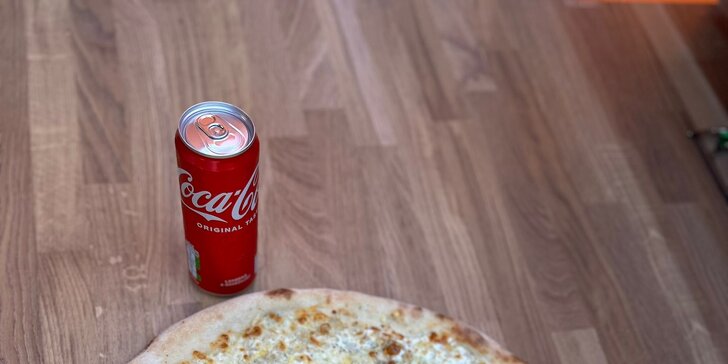 Italská dobrota s sebou: jedna či dvě pizzy dle výběru o průměru 32 a 45 cm i s nápojem
