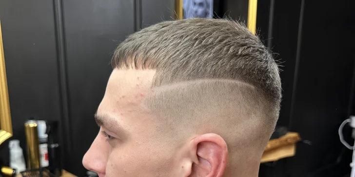 Péče o vousy i vlasy nebo kompletní péče v barberu