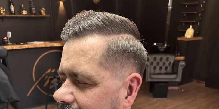 Péče o vousy i vlasy nebo kompletní péče v barberu