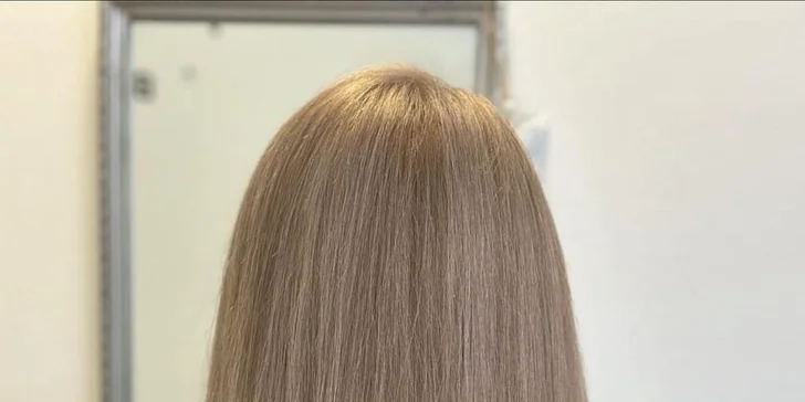 Nová elegance: dámský střih i včetně barvení či melíru a stylingu