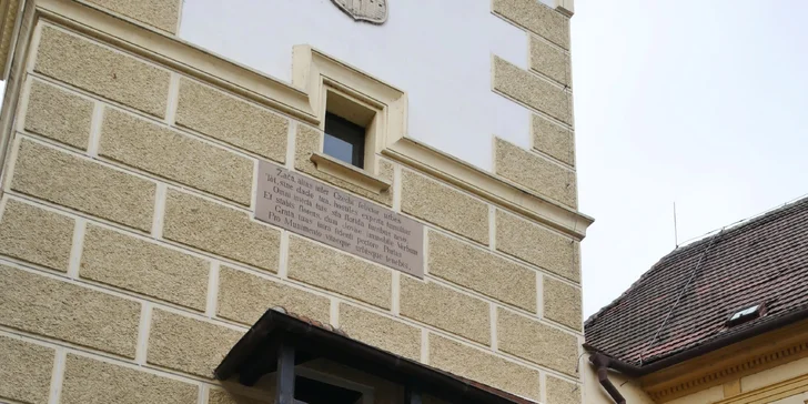Venkovní úniková hra až pro 6 osob: odhalte dávný zločin v Žatci