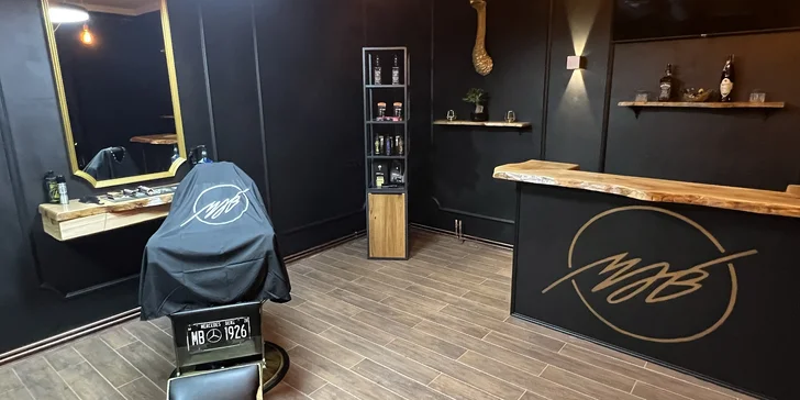Péče o vousy i vlasy nebo kompletní péče v barberu