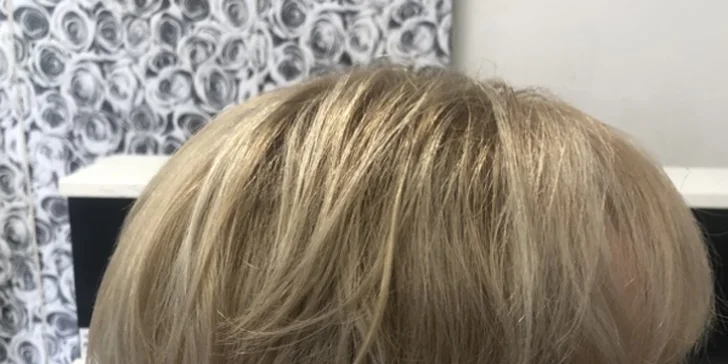 Regenerace vlasů nebo keratin vč. střihu