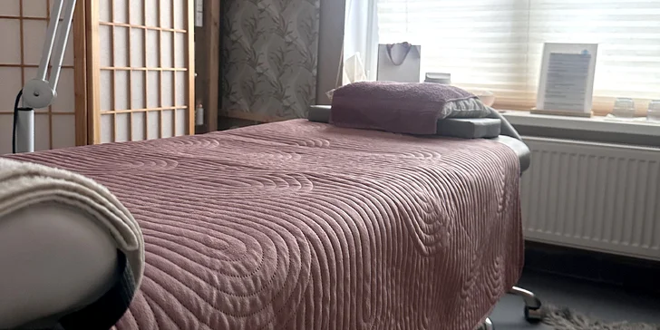 Masáž dle výběru: Lomi-Lomi, záda a šíje, celotělová i s peelingem
