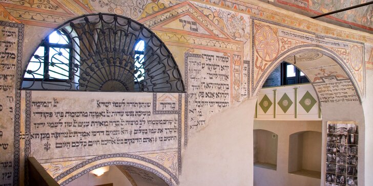 Vstup do Synagogy i Hraběcí rezidence pro jednoho či pro rodinu
