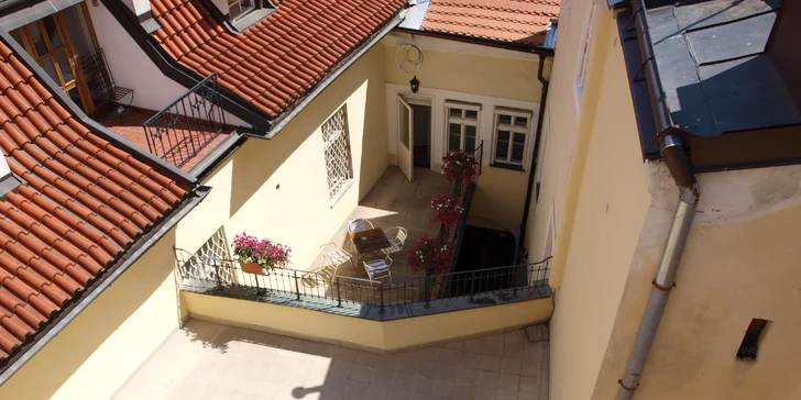 Pobyt na Starém Městě: příjemný hotel, možnost snídaní, procházky
