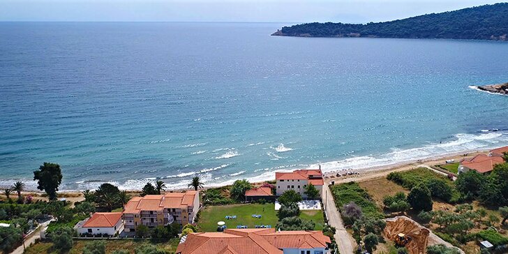 Letecký zájezd na řecký ostrov Thassos: 3* hotel Sylvia s polopenzí přímo u pláže