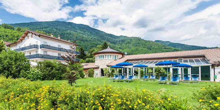 Wellness pobyt s plnou penzí v italských Alpách: hotel s bio zahradou, bazénem a spa u Terme di Levico