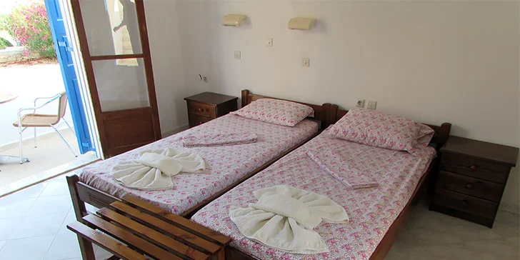 Letecký zájezd na řecký Karpathos: apartmánový dům Corali, bez stravy, 180 m od pláže