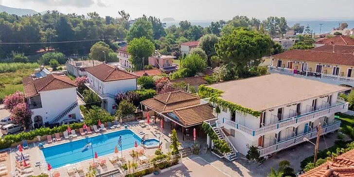 Letecký zájezd na Zakynthos: Studia Sorrento bez stravy, 300 m od pláže, bazén