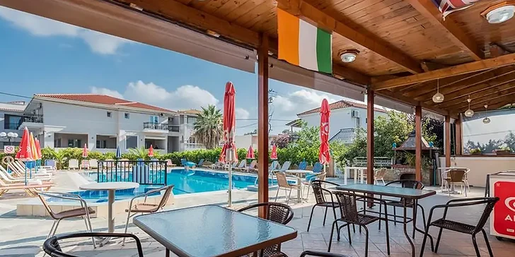 Letecký zájezd na Zakynthos: Studia Sorrento bez stravy, 300 m od pláže, bazén