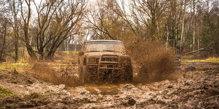 Půjčení offroadů, čtyřkolek nebo buggy v rallye-cross aréně, 15–30 minut