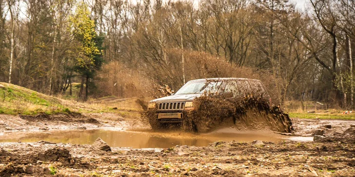 Půjčení offroadů, čtyřkolek nebo buggy v rallye-cross aréně, 15–30 minut