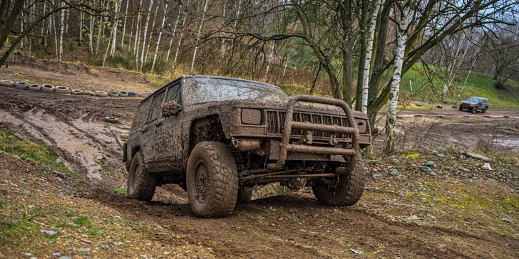 Půjčení offroadů, čtyřkolek nebo buggy v rallye-cross aréně, 15–30 minut