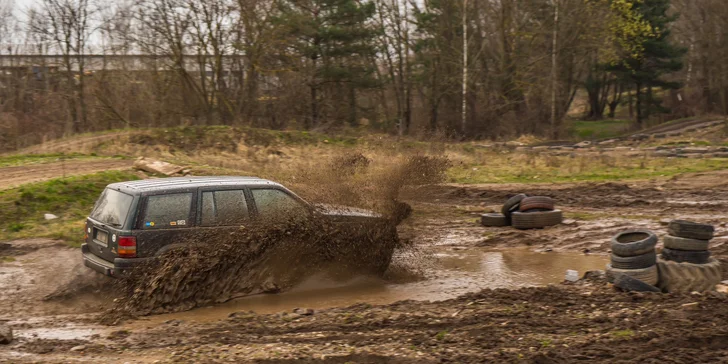 Půjčení offroadů, čtyřkolek nebo buggy v rallye-cross aréně, 15–30 minut