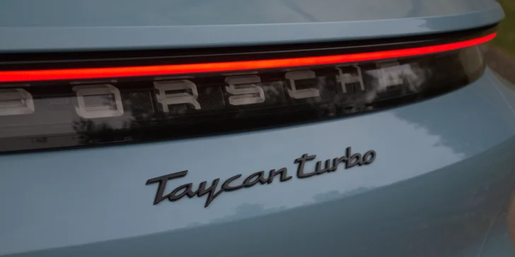 Nejvýkonnější elektrické Porsche Taycan Turbo: spolujízda na 30 nebo 60 min.