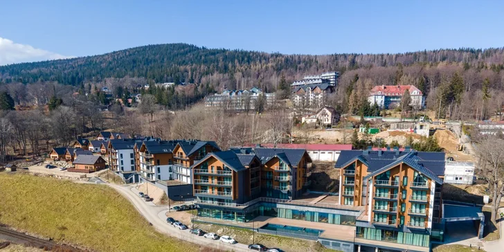Nový moderní resort ve Sklářské Porubě: snídaně či polopenze, wellness, infinity bazén