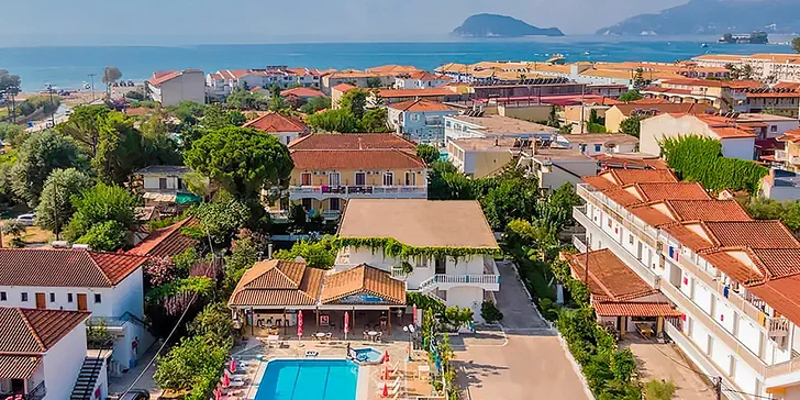Letecký zájezd na Zakynthos: Studia Sorrento bez stravy, 300 m od pláže, bazén