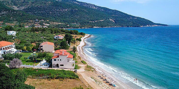 Letecký zájezd na řecký ostrov Thassos: 3* hotel Sylvia s polopenzí přímo u pláže