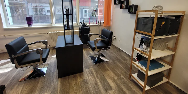 Nová elegance: dámský střih i včetně barvení či melíru a stylingu