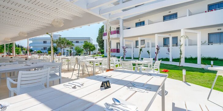 Faliraki na Rhodosu: hotel Stamos*** blízko pláže, all inclusive, dva bazény a letenky v ceně
