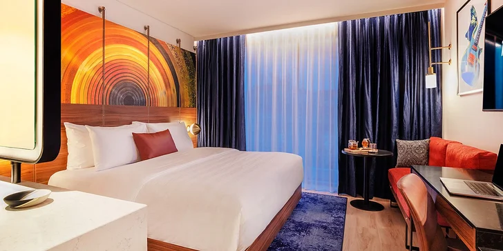 Špičkový pobyt se snídaní v centru Budapešti: hotel se střešním barem a výhledem na město