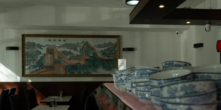 Sushi sety s 24 až 40 ks: maki, california i nigiri s lososem i úhořem