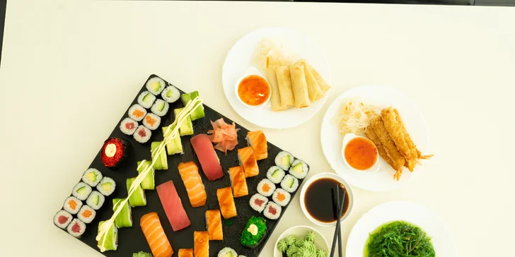 Sushi sety s 24 až 40 ks: maki, california i nigiri s lososem i úhořem