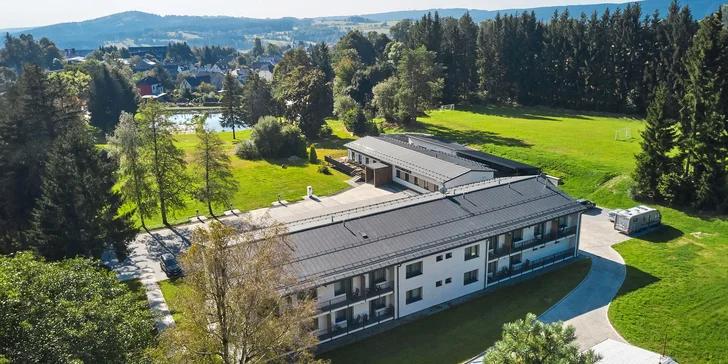 Amanita resort Sněžné**** na Vysočině: snídaně nebo polopenze, multigolf i stezka pro děti