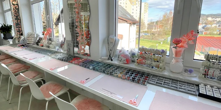 Workshop výroby náramků z minerálních korálků pro 1 osobu