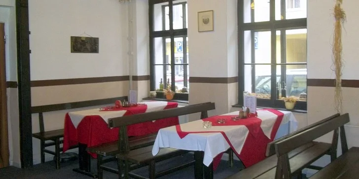 50% sleva na skvělou obří pizzu až pro 4 osoby