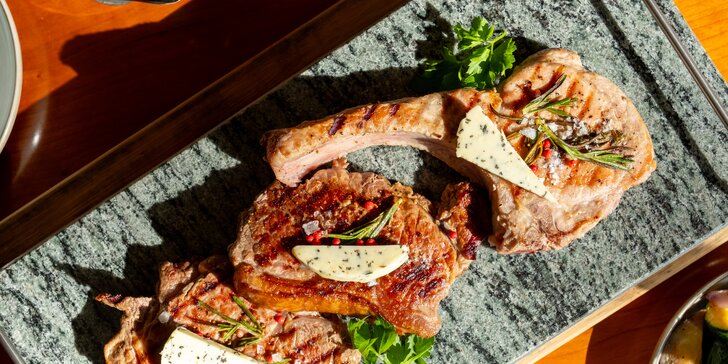 Steakové menu: Tomahawk, Sirloin i rib eye vč. hranolek a zeleniny
