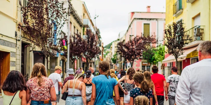 Španělská Costa Brava: zájezd pro rodiče s dětmi s táborovým programem a plnou penzí
