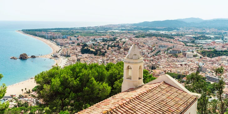 Španělská Costa Brava: zájezd pro rodiče s dětmi s táborovým programem a plnou penzí