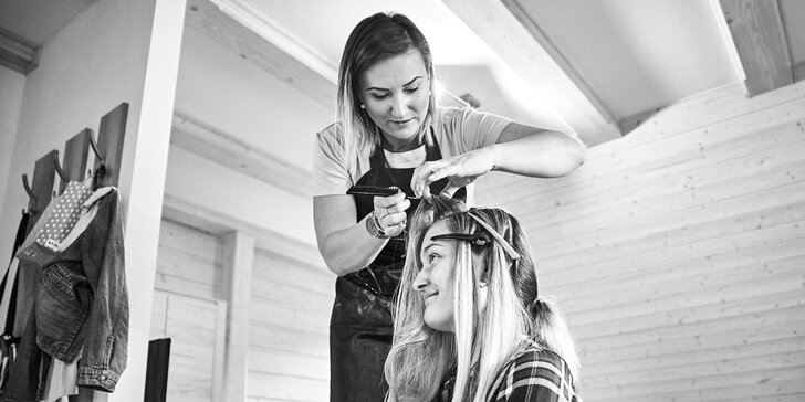 Sama sobě vizážistkou nebo kadeřnicí: kurz líčení a vlasového stylingu pro 1 či 2 osoby