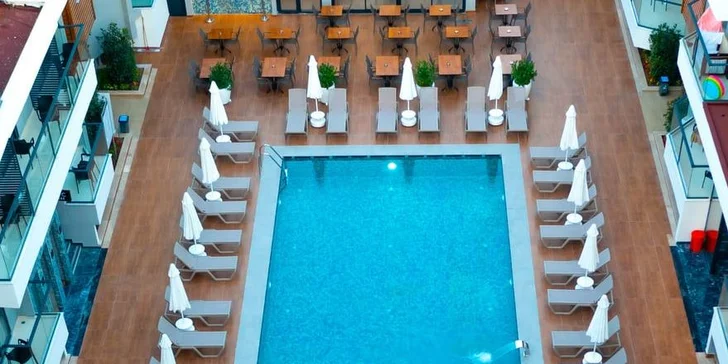 Turecko all inclusive včetně letenky: hotel Side Amour**** v centru letoviska, shuttle bus na pláž