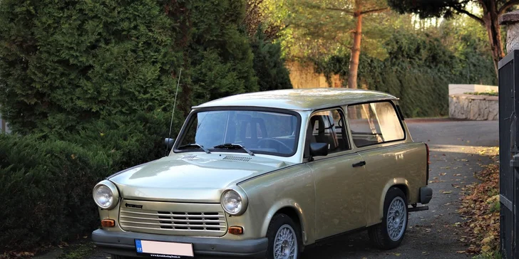 Zpátky do historie: zapůjčení Trabanta na 3 hod. a model Trabanta na památku