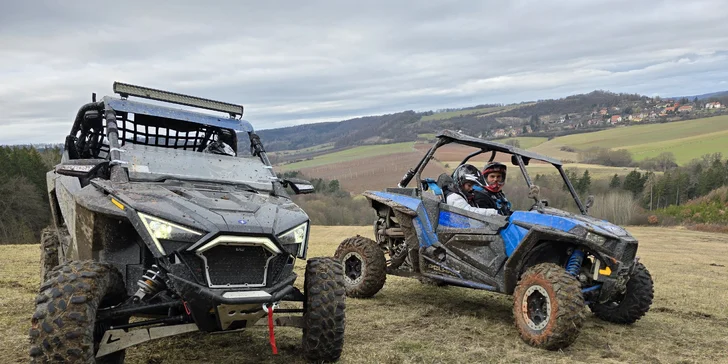 Jízda na přírodním okruhu: 15–60 min. řízení terénní buggy či spolujízdy v dakarské