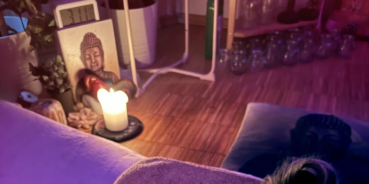 Thajská masáž či baňkování dle výběru v délce 40 a 60 minut: prvky čínské medicíny, ájurvédy a shiatsu