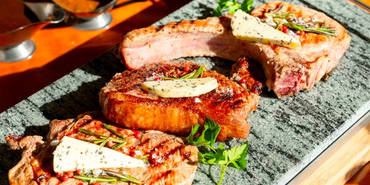 Steakové menu: Tomahawk, Sirloin i rib eye vč. hranolek a zeleniny