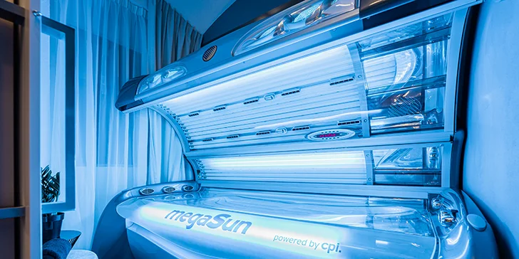 Roční přenosná permanentka do solária v hodnotě 900-2700 Kč